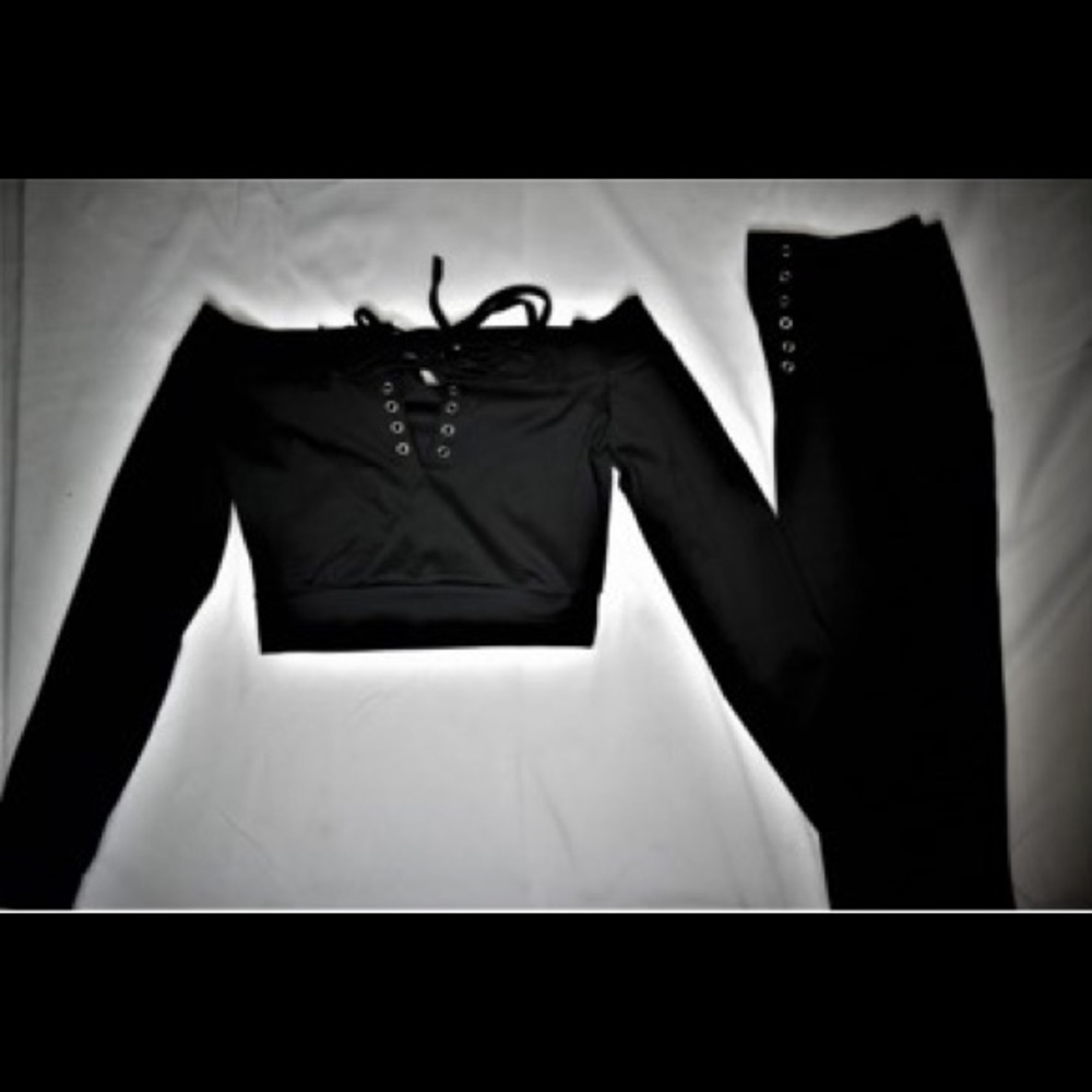 Off SHOULDER BLK TRACKSUIT
